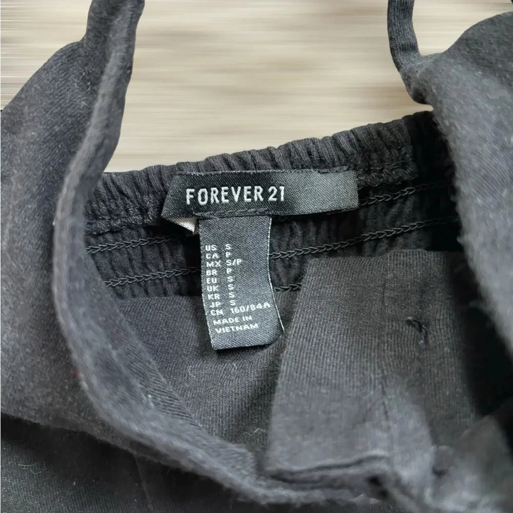 Crop Tops bundle Size Small - Picture 3 of 5